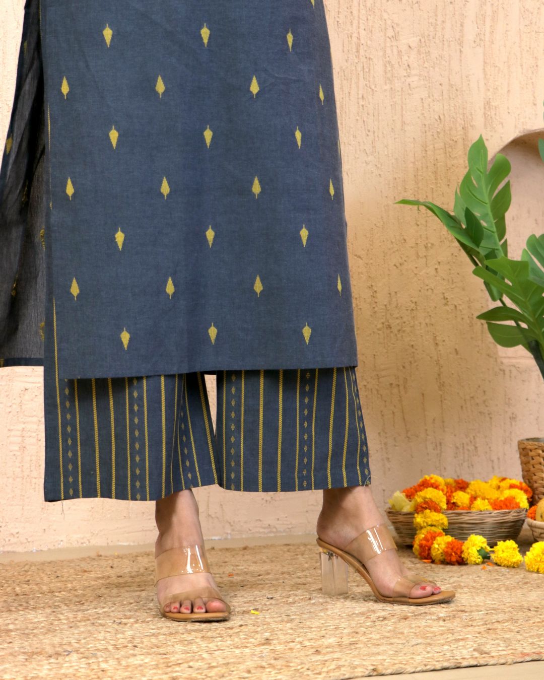 Handwoven Jamdani Spaghetti Kurta & pant set