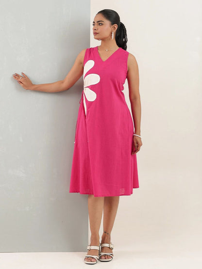 Kaya Side-Applique A-line midi